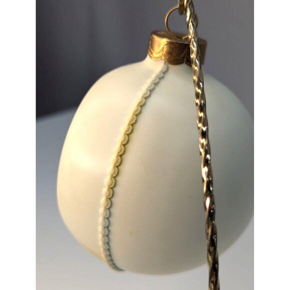 Vintage Hallmark 1979 Snoopy & Woodstock Ice Hockey Diorama Ornament - Picture 7 of 8